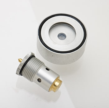 979-5000